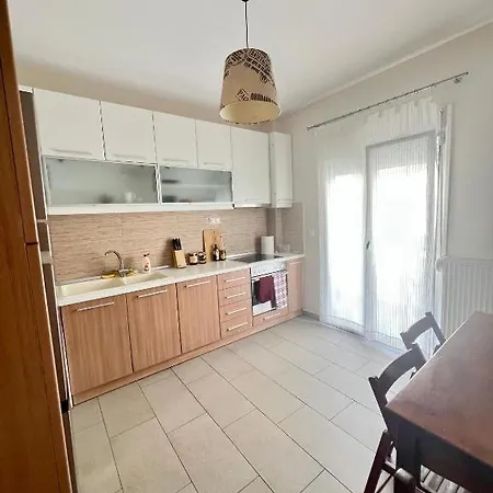 Cozy 10 Min From The Sea!! Thessaloniki